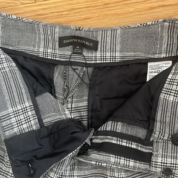 Banana Republic plaid dress pants - Picture 3 of 3